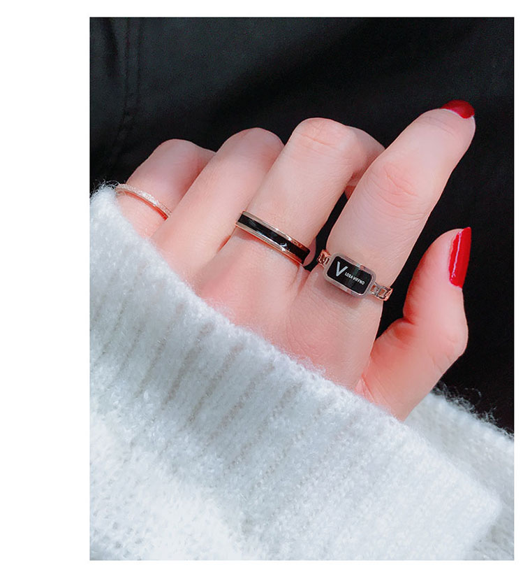 韩版钛钢玫瑰金情侣戒指女指环男食指戒指简约学生尾戒不退色刻字